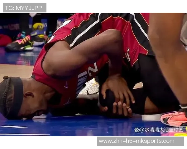 巴特勒伤后坚强微笑令人动容让我想起科比断跟腱后仍能罚球的传奇时刻
