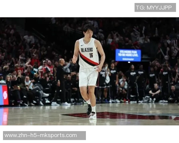 开拓者半场领先勇士16分杨瀚森表现平平库里贡献11分3篮板3助攻